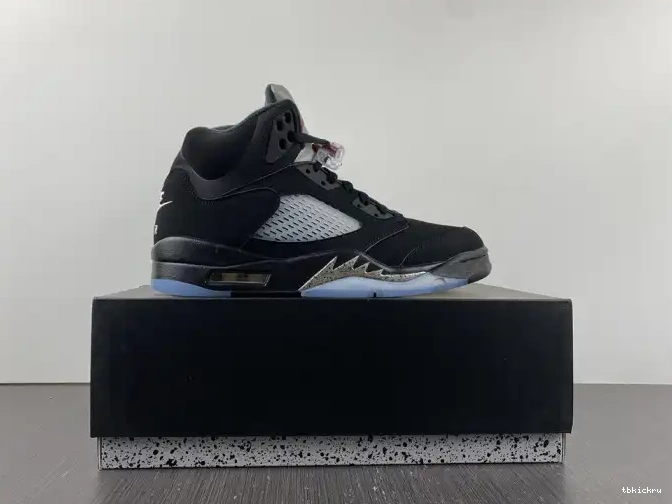 Cheap TBK 845035-003 Retro (2016) Metallic Black Jordan 5 0513